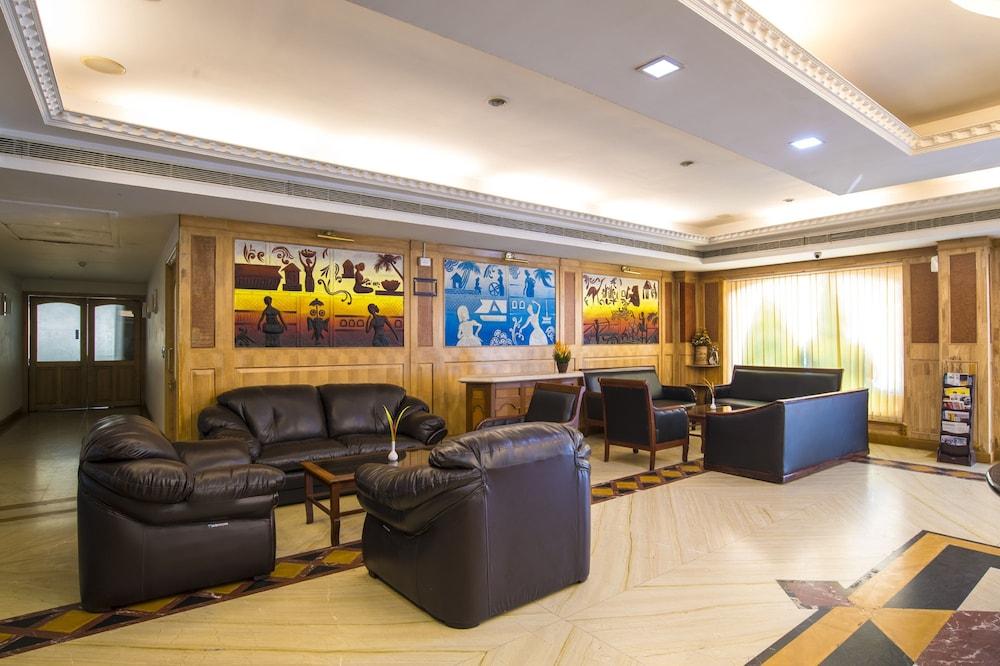 Golf View Hotels & Suites Nedumbassery Exterior foto